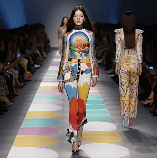 时尚设计的未来,纽约全球首届AI人工智能时装秀。