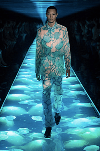 时尚设计的未来,纽约全球首届AI人工智能时装秀。