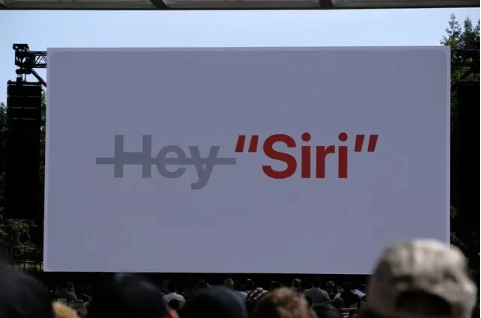 苹果出奇招，Siri唤醒词变“Siri”