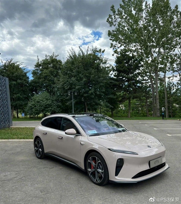 蔚来汽车宣布ET5旅行版将全球同步上市,中国市场首批交付
