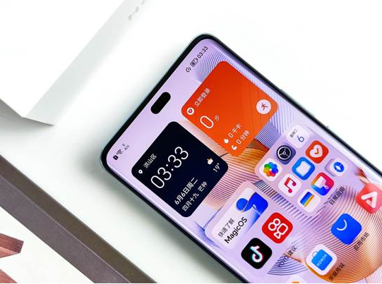 强劲配置与顶级显示体验:荣耀90 Pro带来全新科技享受