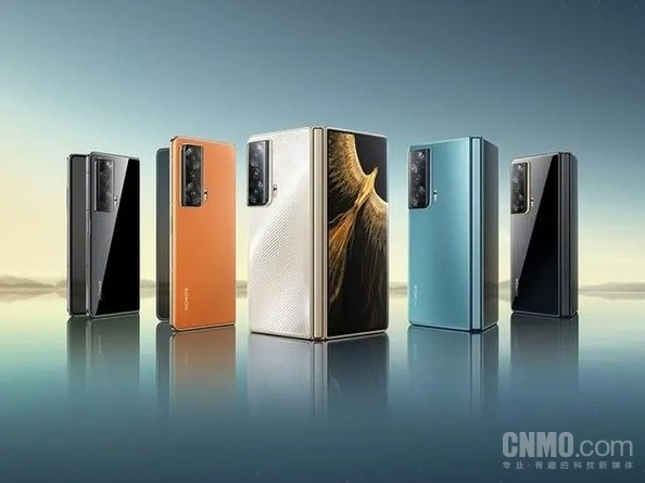 荣耀Magic Vs全面升级，增加控制中心和相机水印