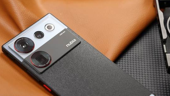 努比亚Z50 Ultra摄影师版震撼发布：外观质感与影像能力并重