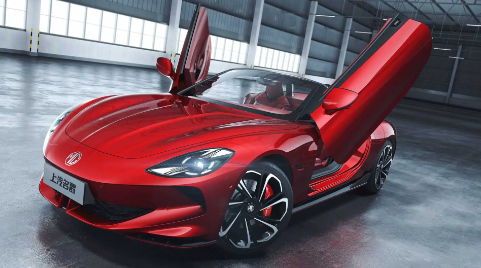 名爵汽车亮相古德伍德速度节,展示全新纯电跑车Cyberster