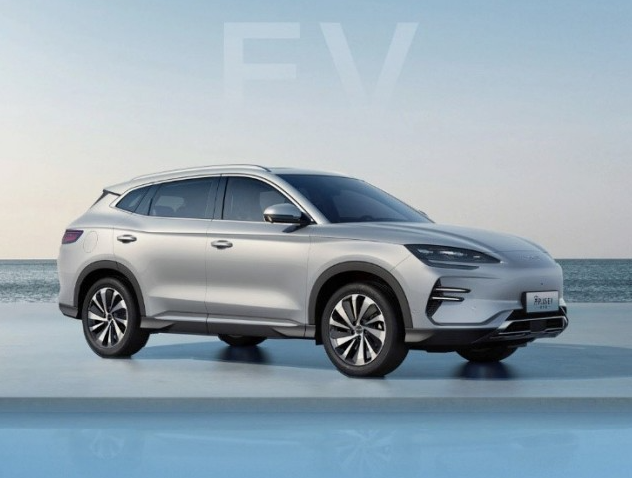 内外大变身!比亚迪宋PLUS冠军版亮相 海洋网内饰吸睛无数