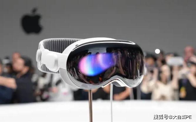 中兴通讯:全球首款GP无线AR眼镜,AR+AIGC双技术加持!