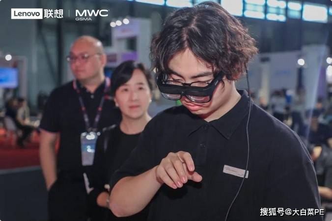 中兴通讯:全球首款GP无线AR眼镜,AR+AIGC双技术加持!