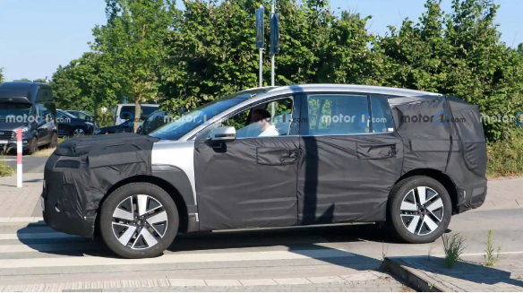 现代全新纯电动SUV IONIQ 7谍照曝光,有望年底上市