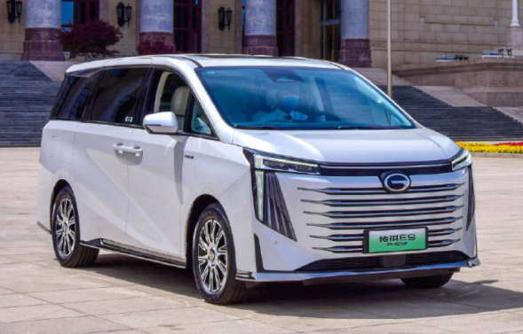 中国汽车市场迎来微增长阶段 自主品牌掌握“大三电”主导权