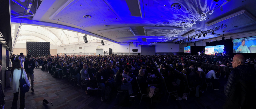 安卓手机上跑15亿参数大模型，12秒不到就推理完了