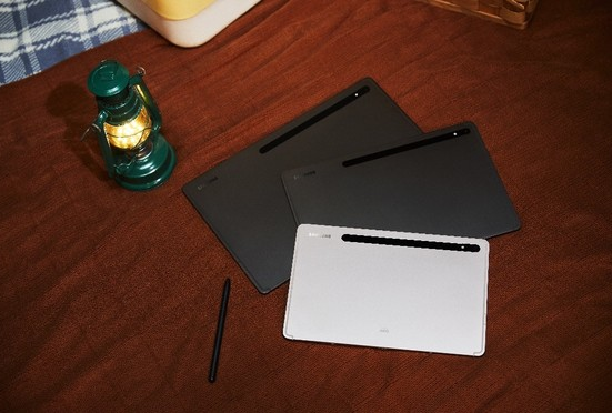 移动办公的完美伴侣:三星Galaxy Tab S8系列平板电脑满足爸爸们的需求