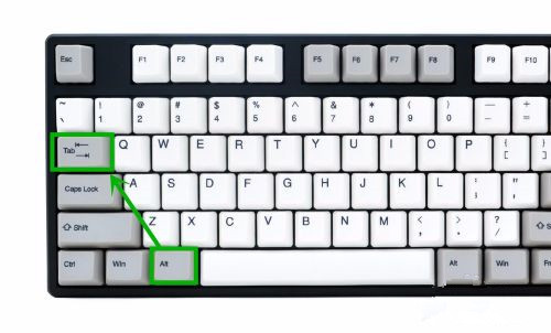 Win10游戏全屏任务栏没法隐藏该怎么办?