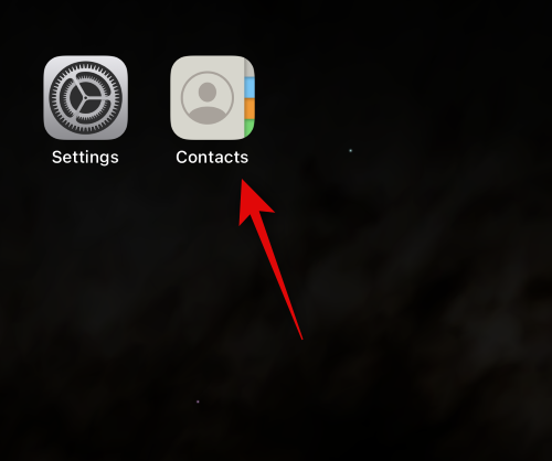 如何在装有 iOS 17 的 iPhone 上为某人创建联系人海报