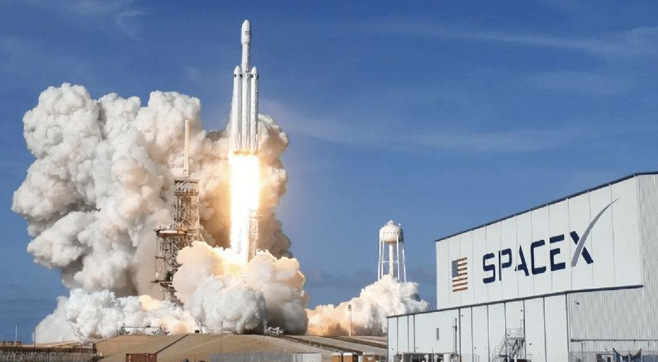 马斯克回应“人工智能让一切变得更好”:我们已经是半机器人了