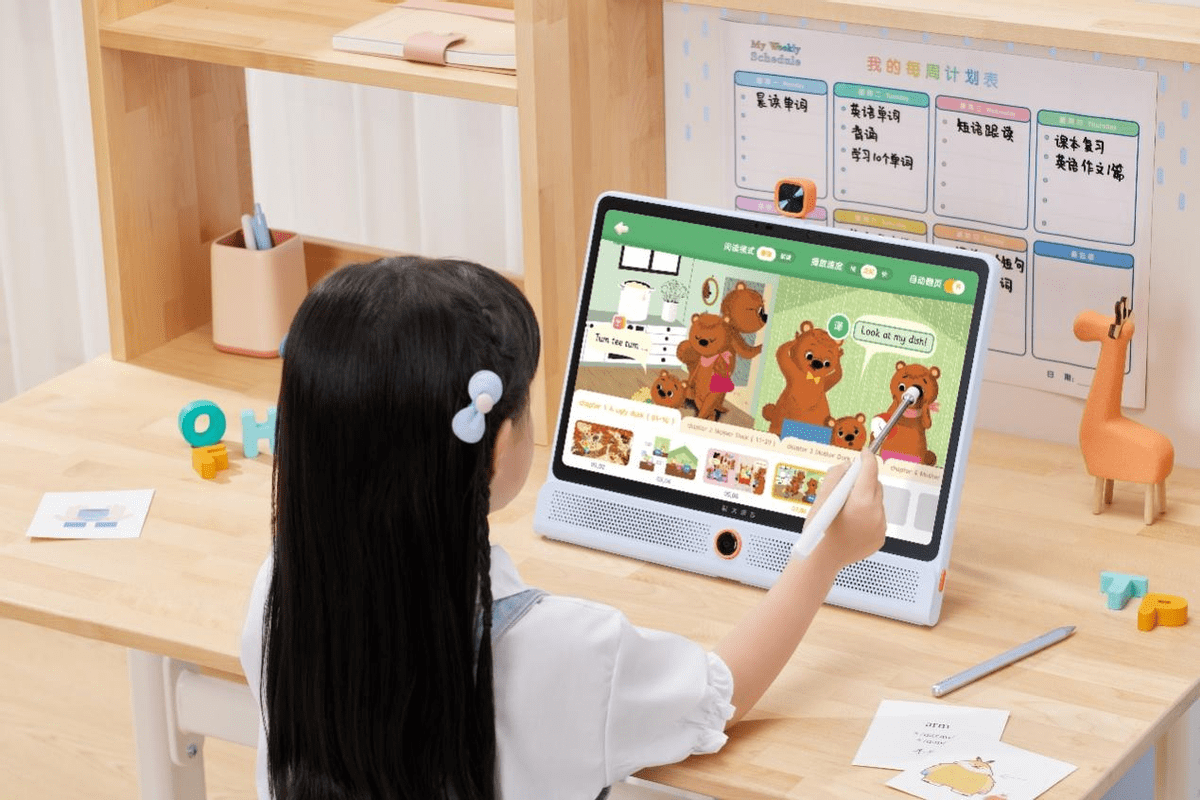 暑假怕孩子松懈学习？讯飞AI学习机LUMIE10系列助其养成规律学习习惯