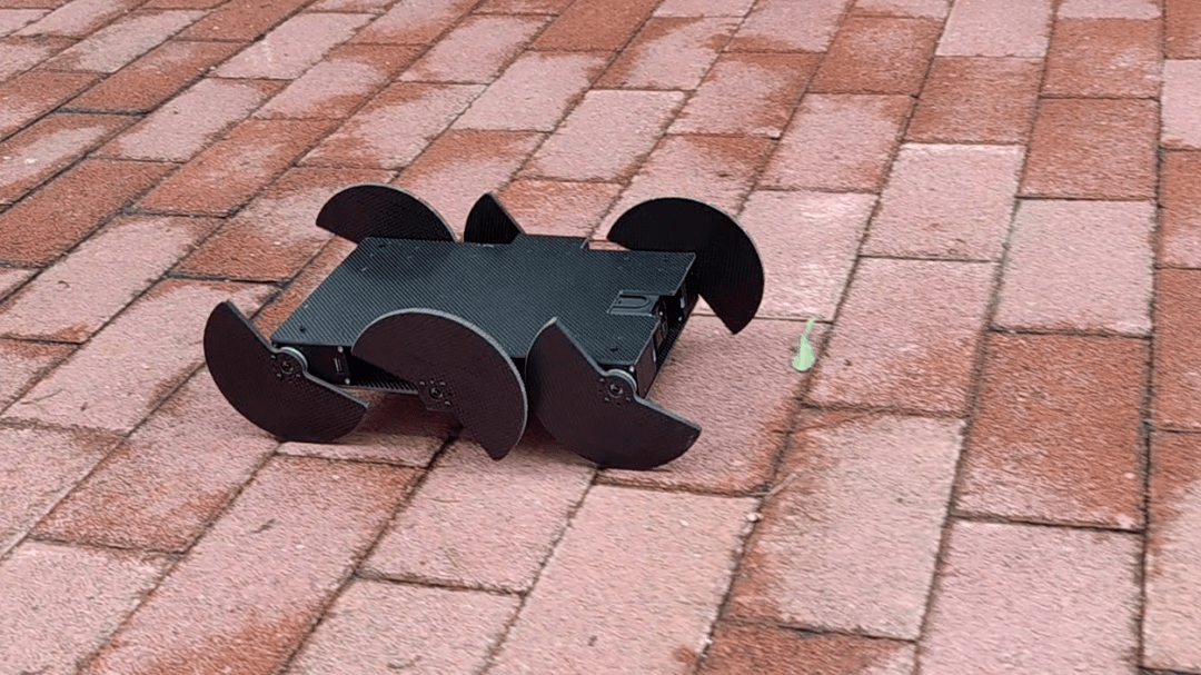 顶刊发表！山东大学李贻斌教授团队研发出简捷高机动轮腿复合式机器人