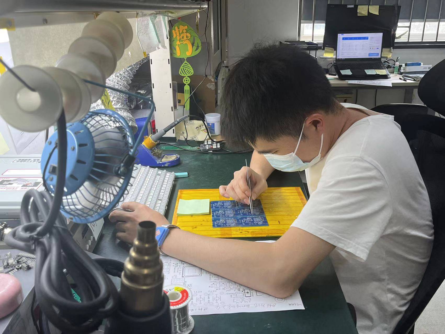 WAIC预热!探访上海物联网企业创新之路,通往智联世界还有一道“安全门”