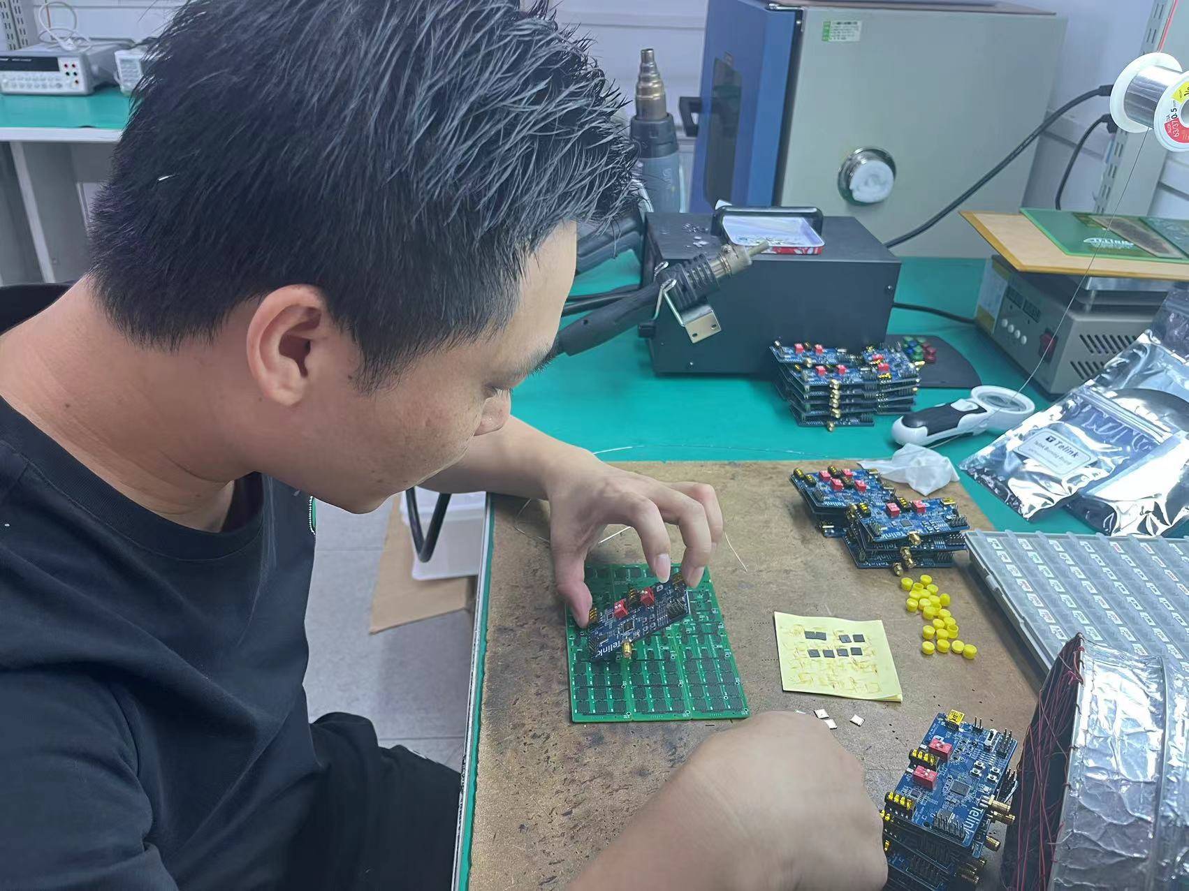 WAIC预热!探访上海物联网企业创新之路,通往智联世界还有一道“安全门”