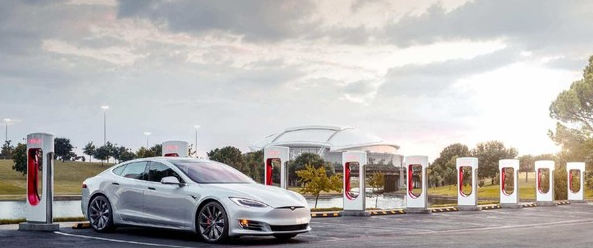 四家公司宣布接受特斯拉充电标准 行业迎来重要转折点