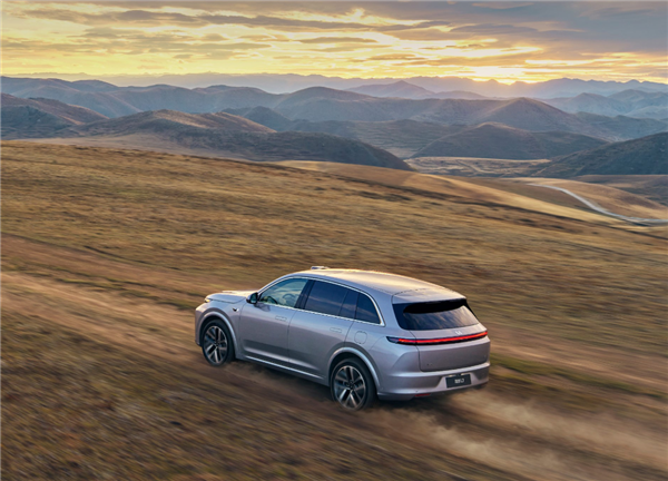 针对用户需求，理想汽车为Air车型引入运动模式