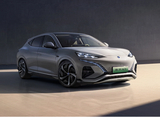 腾势N7首批量产车下线，全面揭秘新一代中型SUV！