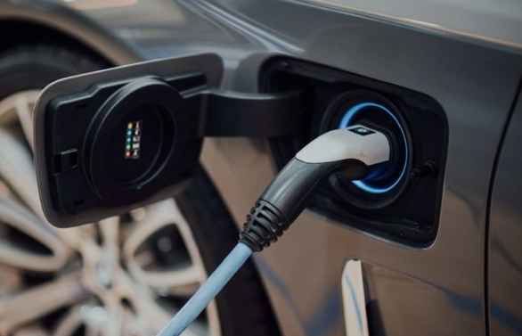 超级快充技术试点推广：5分钟充电续航200公里！