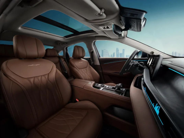 惊喜六重购车礼!奇瑞艾瑞泽8高能版正式上市