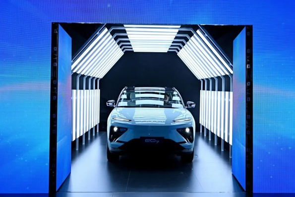 轻量化铝车身、智能驾驶系统 奇瑞eQ7引领新能源发展