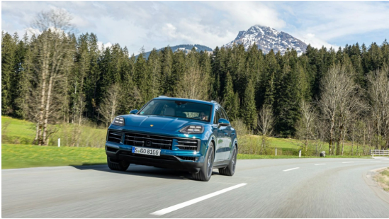 CarPlay与保时捷完美融合，开启智能车辆控制新时代