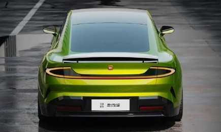 小米汽车惊艳众人 真假非官方渲染图