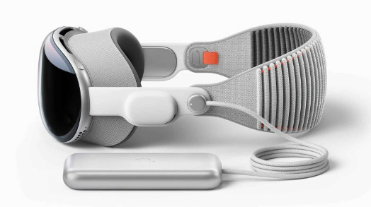 苹果发布备受期待的Vision Pro头戴式设备,更便宜的低配版即将问世