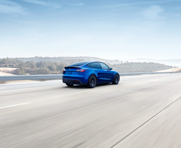 特斯拉Model Y：家庭之选 夺得AutoTrader 2023年殊荣