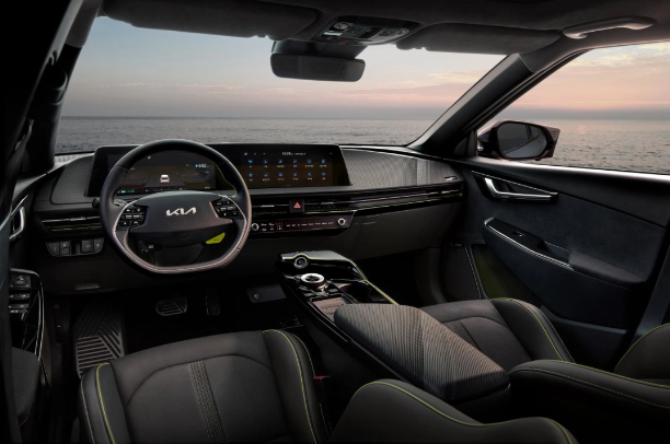 EV6 GT:起亚中国首款高能纯电轿跑车型亮相