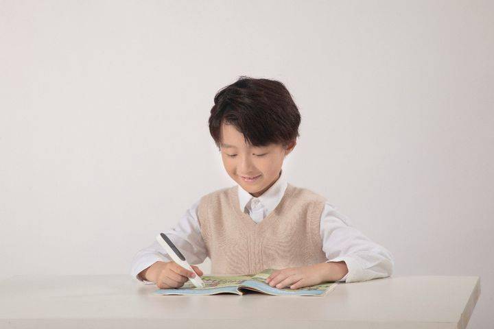 阿尔法蛋AI词典笔D1来袭跟着考试标准练口语