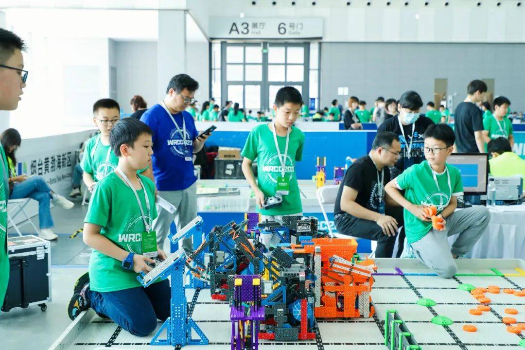 2023WRC世界机器人大赛锦标赛（烟台）收官！斯坦星球勇夺VEX赛项冠亚军！