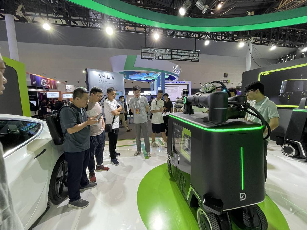 MPS首秀世界人工智能大会 黑马原力G60小黑打造超充AI空间