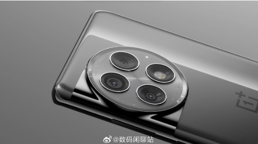 重写标题:钛空灰亮面材质,一加Ace 2 Pro细节质感超越以往水平