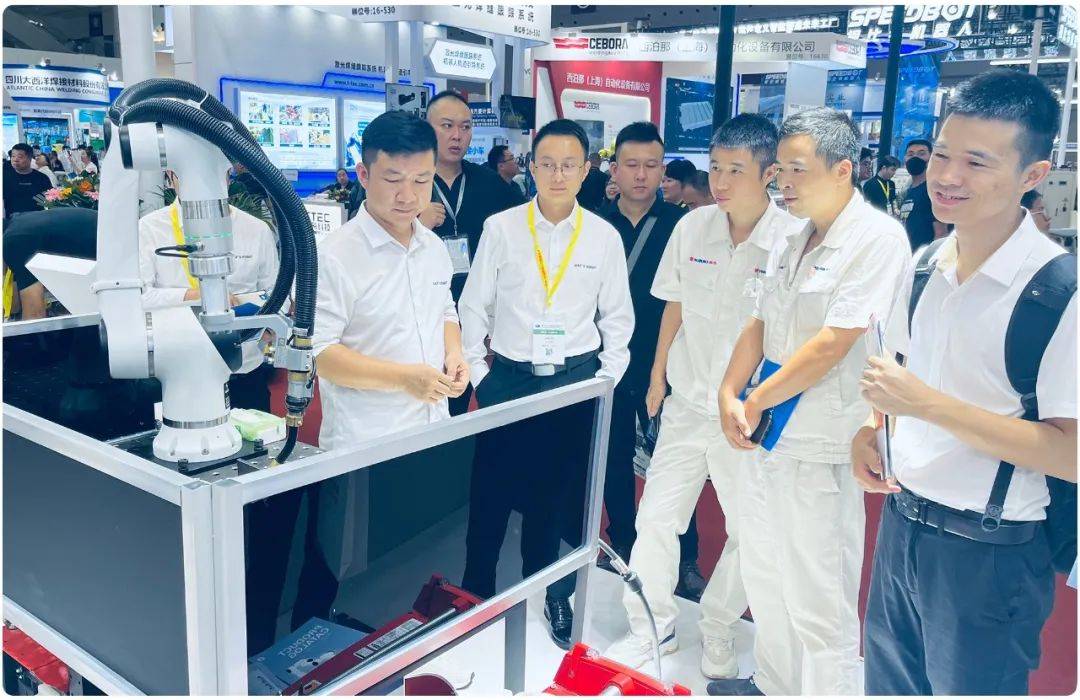 大族机器人埃森秀：焊接机器人齐亮相，实战应用引围观