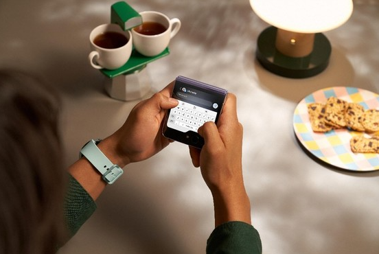 折叠屏科技再进化:Galaxy Z Flip5全方位升级