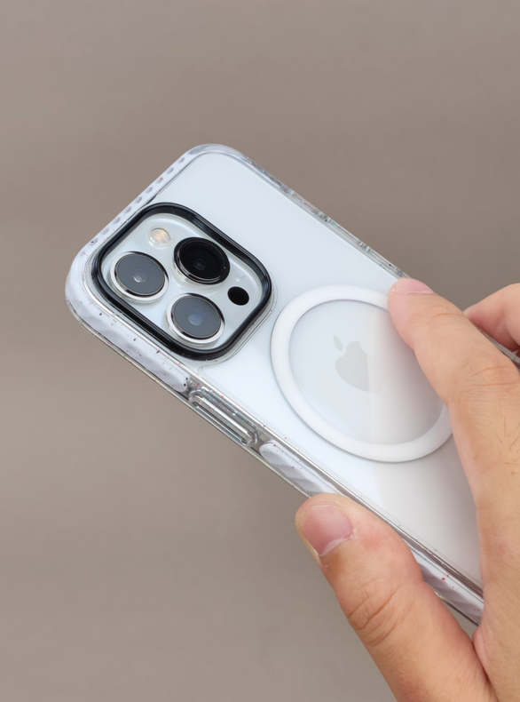 iPhone 13 Pro表现出色,30分钟水下存活后继续工作无误!