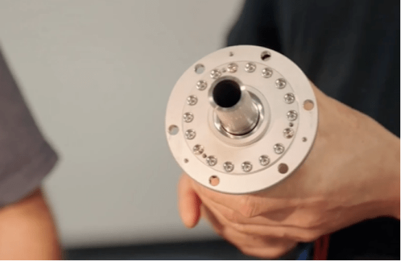 令人震惊的特斯拉机器人