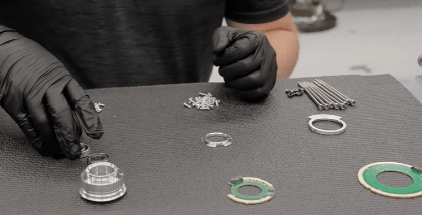 令人震惊的特斯拉机器人