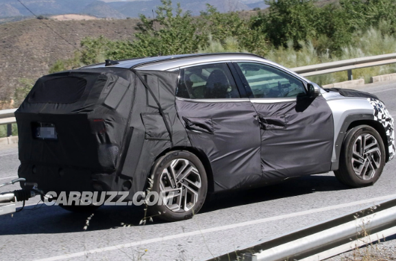 路测照片曝光：现代汽车改款途胜细节初现