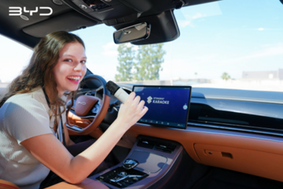 比亚迪与 Stingray 合作，为部分新能源汽车提供 Stingray 交互式车载 KTV 产品