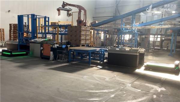 捷象灵越携托盘机器人参展2023MWC,“机器人+”助推万物智联新纪元