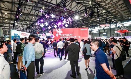 捷象灵越携托盘机器人参展2023MWC，“机器人+”助推万物智联新纪元