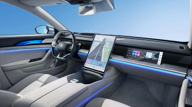 哪吒 S搭载宁德时代麒麟电池，续航里程达1075公里！