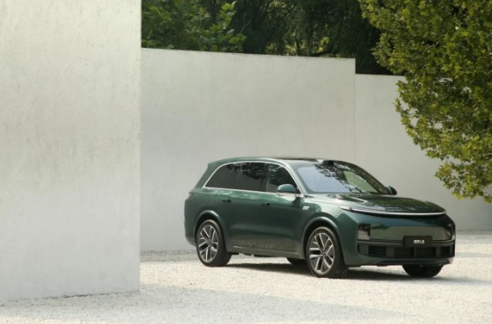 中国新能源汽车市场:理想汽车在上半年交付13.9万辆,成为领先品牌