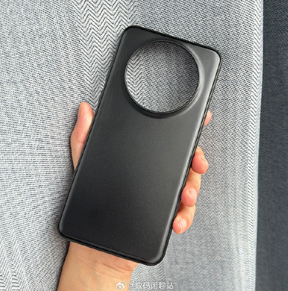 华为 Mate 60流出信息:曝光第三方手机壳!