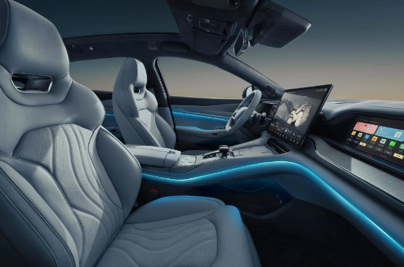 全新动力系统亮相:腾势N7搭载高功率电机助力猎跑SUV